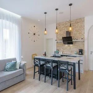  Apartment Arcus With Beautiful Terrace Croatia